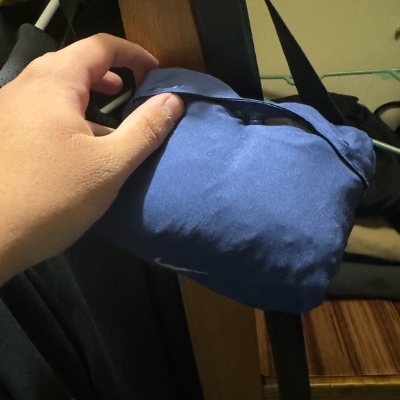 Nike Windrunner jacket - Picture 2 of 3